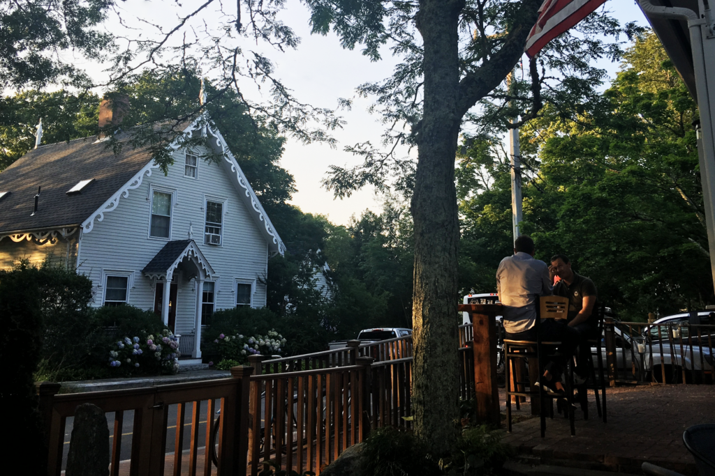 best restaurants 19 raw oyster bar edgartown martha's vineyard