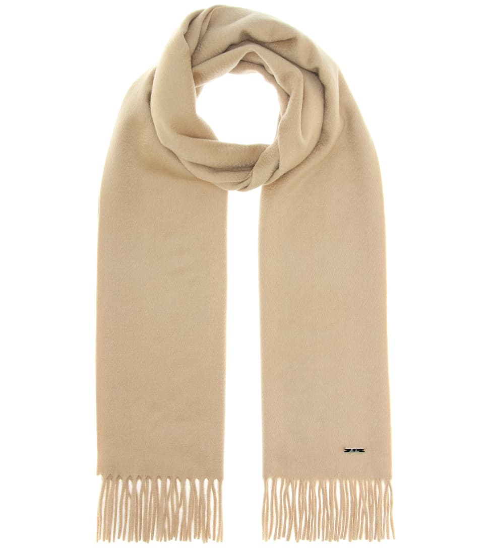 best luxury gifts in neutral brown and earth tones
